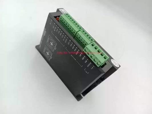 200 W 300 W Schneckengetriebe-Untersetzungsbremse Bürstenloser Gleichstrommotor Nennlaststrom 7,9 A