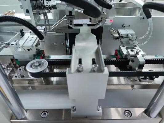 Automatische Wegwerfmasken-Maschinen-Höchstgeschwindigkeit 170/Minute